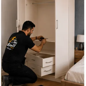 فك وتركيب الأثاث